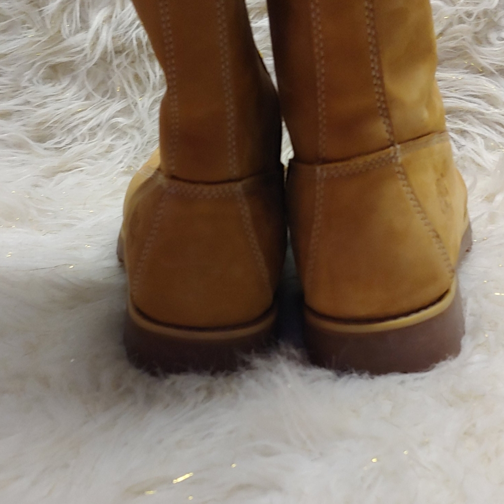 Boots - Picture 3 of 6